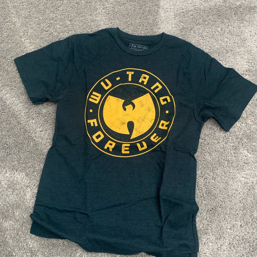 Wu-Tang Forever Graphic Tee in men’s medium yellow and green